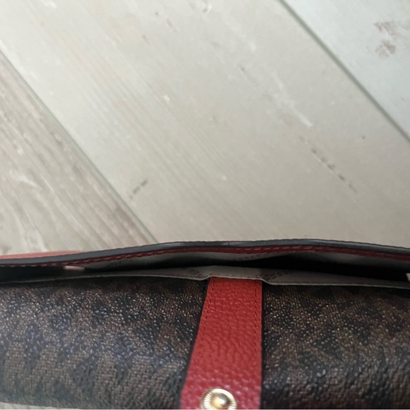 Michael Kors - Picture 3 of 5